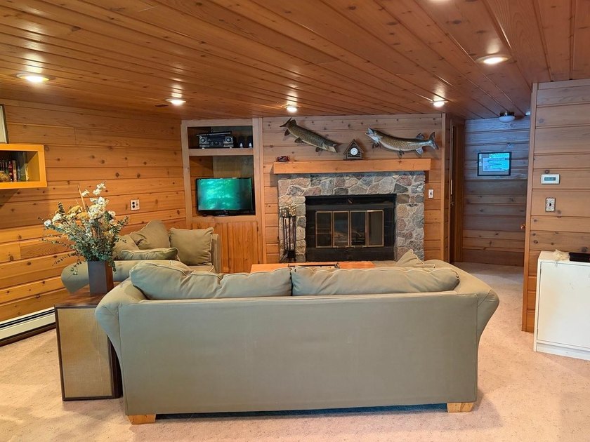 PAPOOSE LAKE GEM. This Turn-Key, fully furnished 3-bedroom, 2 - photo 21