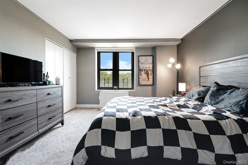 Welcome to this sprawling 3-bedroom, 2-bathroom corner unit in - photo 26