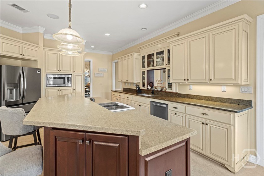 Absolutely stunning property, located just on the outskirts of - photo 11