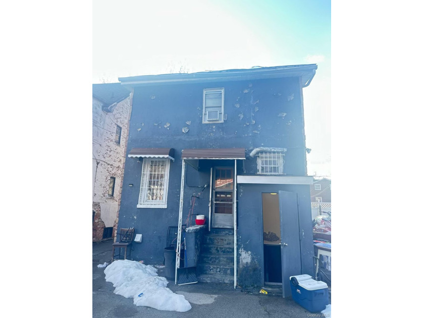Welcome to 434 Torry Avenue, a well-maintained multi-family home - photo 6