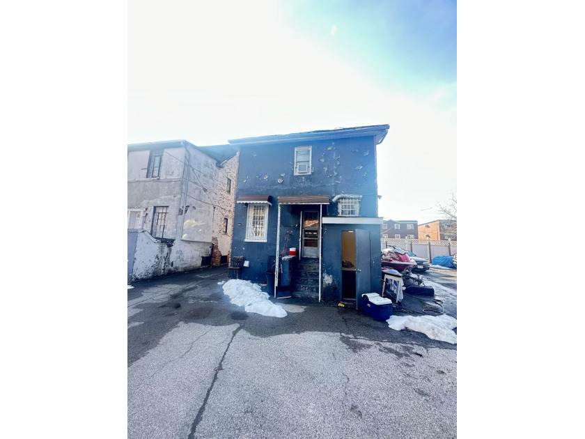 Welcome to 434 Torry Avenue, a well-maintained multi-family home - photo 8