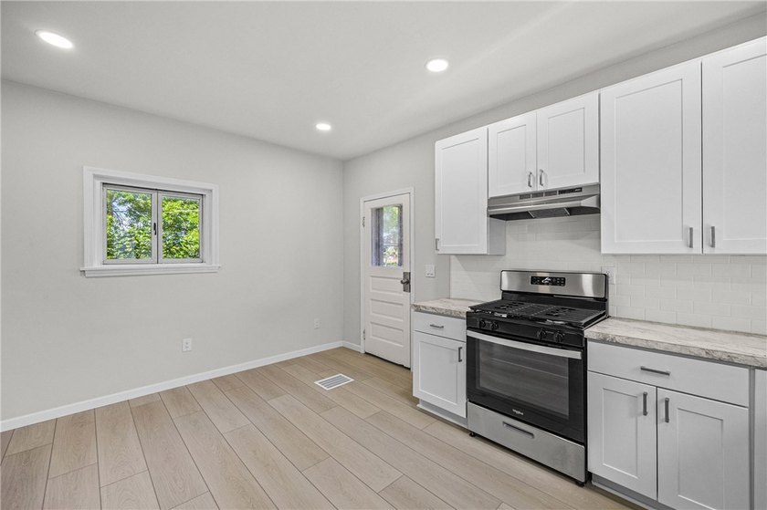 Welcome to 714 Otis Street in Rochester, NY! This adorable - photo 15