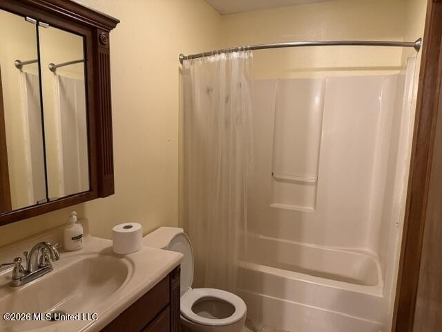 Perfect location country with direct access to the city life - photo 17
