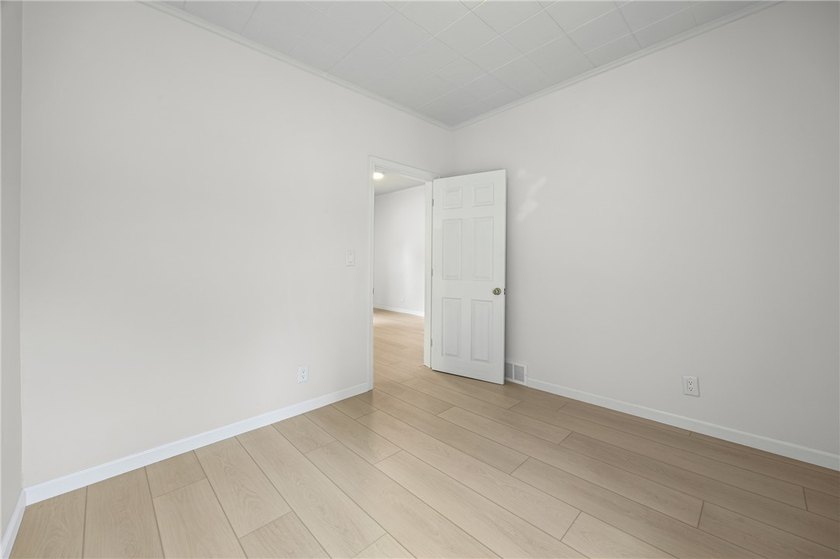Welcome to 714 Otis Street in Rochester, NY! This adorable - photo 25