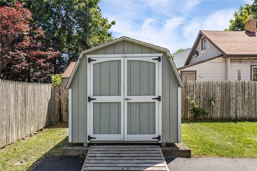 Welcome to 714 Otis Street in Rochester, NY! This adorable - photo 37