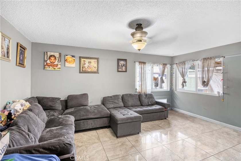 Excellent investment opportunity in Santa Ana! This - photo 12