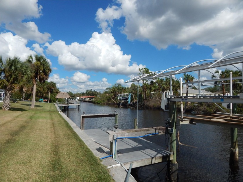 Large Salt Water Lots. 80 ft of Salt water front. Lot dimensions - photo 11