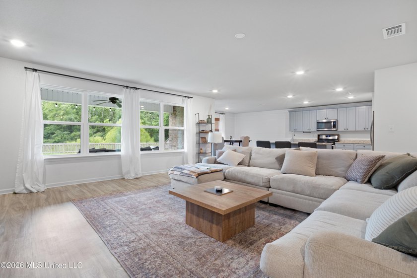 Tucked away on a premium lot in The Enclave, this beautifully - photo 11