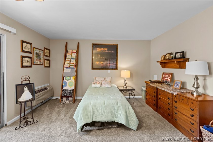 Welcome to the heart of one of Lake of the Ozarks' most - photo 14