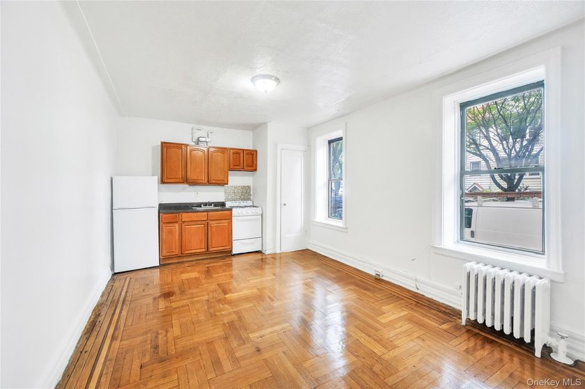 Welcome to this exceptional multi-family residential building - photo 14