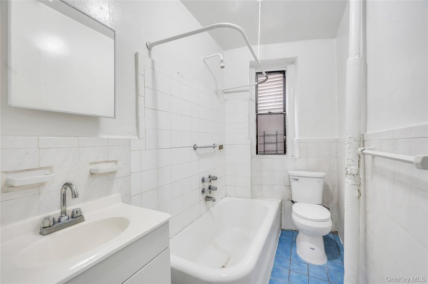 Welcome to this exceptional multi-family residential building - photo 19