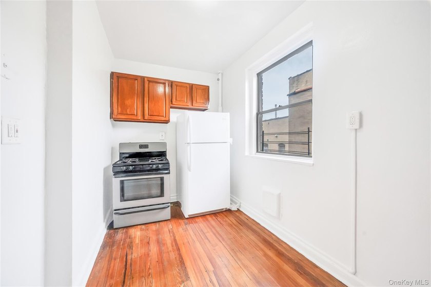 Welcome to this exceptional multi-family residential building - photo 21