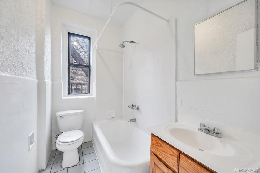 Welcome to this exceptional multi-family residential building - photo 26