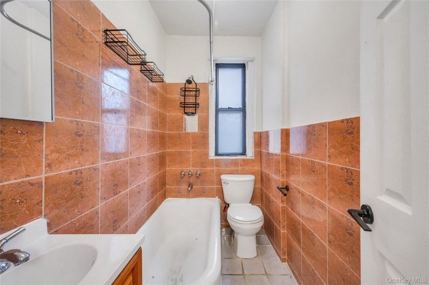 Welcome to this exceptional multi-family residential building - photo 32