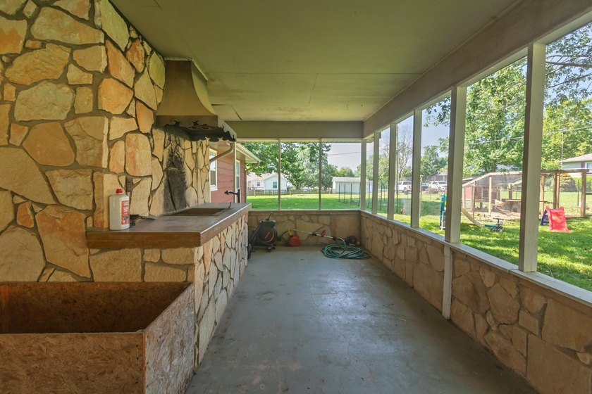 Charming &amp; Recently refreshed, this Ranch Style Home blends - photo 35