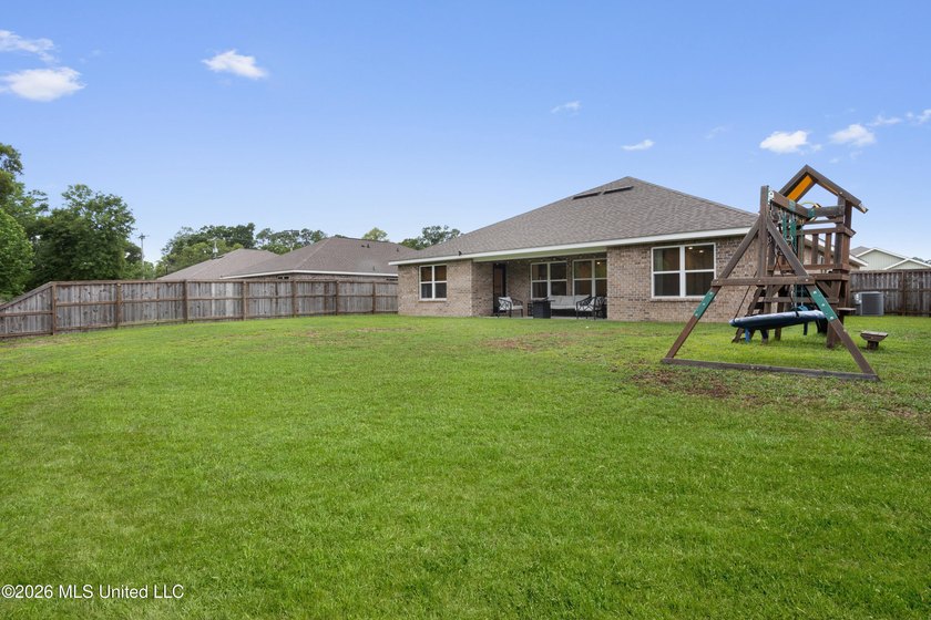 Tucked away on a premium lot in The Enclave, this beautifully - photo 39