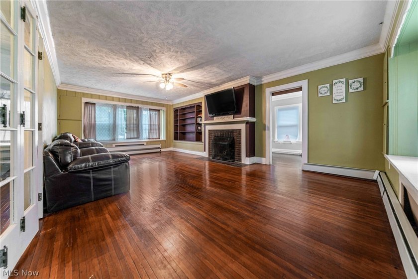Welcome to 20303 Lake Shore Blvd, a spacious 5-bedroom Colonial - photo 19