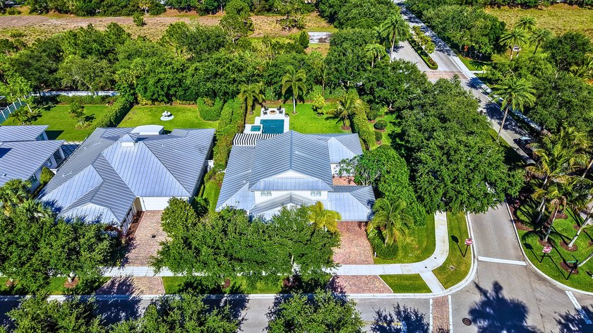 4 BR, 3.5BA expertly renovated masterpiece w/ heat/chilled pool - photo 50