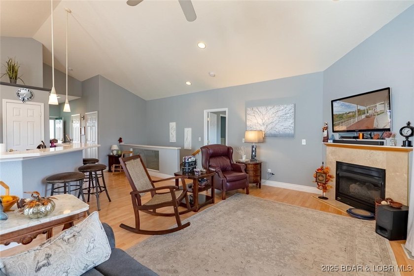 Discover comfort and convenience in this inviting 3 bed, 3 bath - photo 8