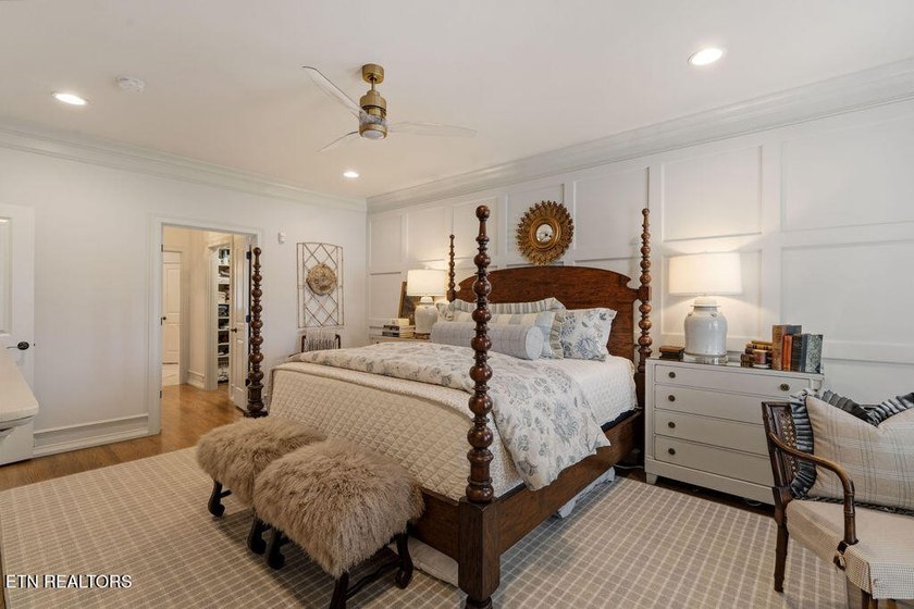 --LAKE LOUDON WATERFRONT LUXURY-- [Superb Updates / Astonishing - photo 22
