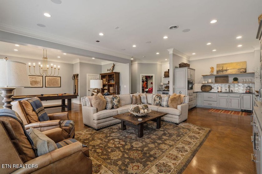 --LAKE LOUDON WATERFRONT LUXURY-- [Superb Updates / Astonishing - photo 42