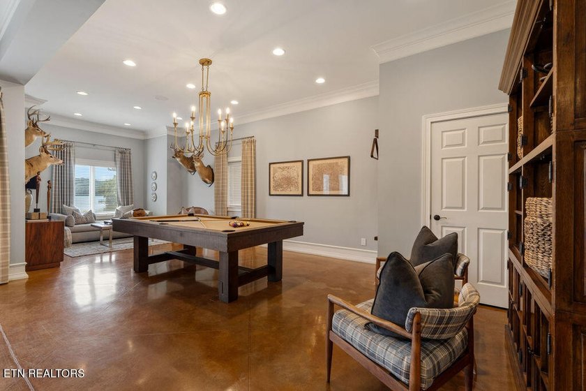 --LAKE LOUDON WATERFRONT LUXURY-- [Superb Updates / Astonishing - photo 44