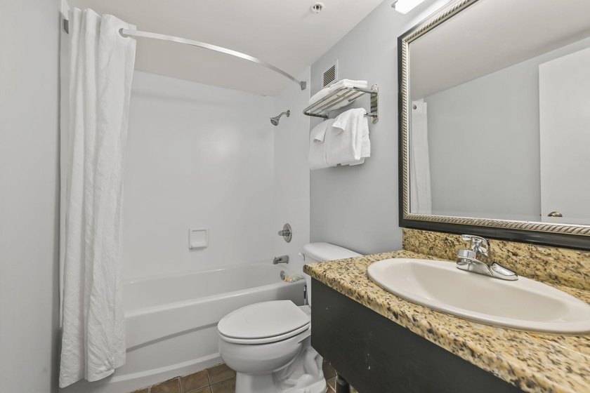 Located on the 11th floor of the Landmark Resort, this spacious - photo 15