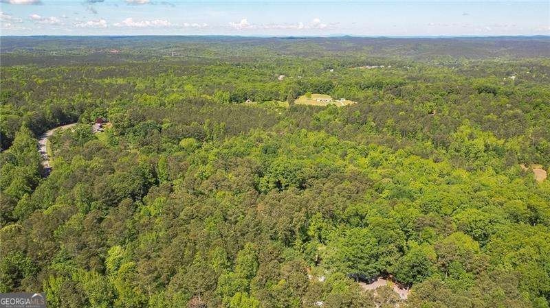 11.5 acres of prime residential property. Ideal for family - photo 7