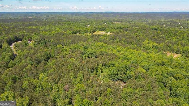 11.5 acres of prime residential property. Ideal for family - photo 8