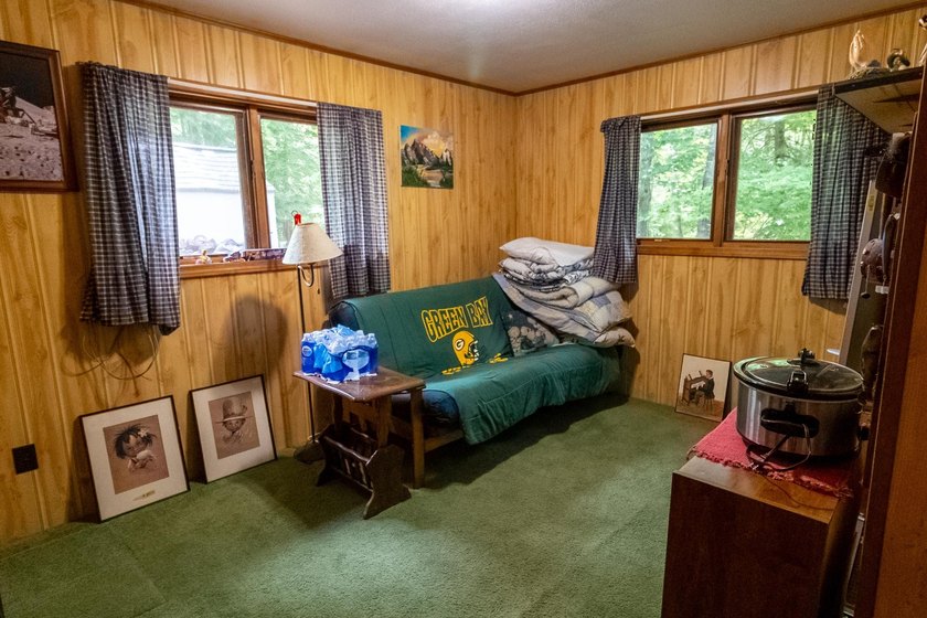 (208/JM) Enjoy Lake Living Without the Lake Price! This cozy - photo 11