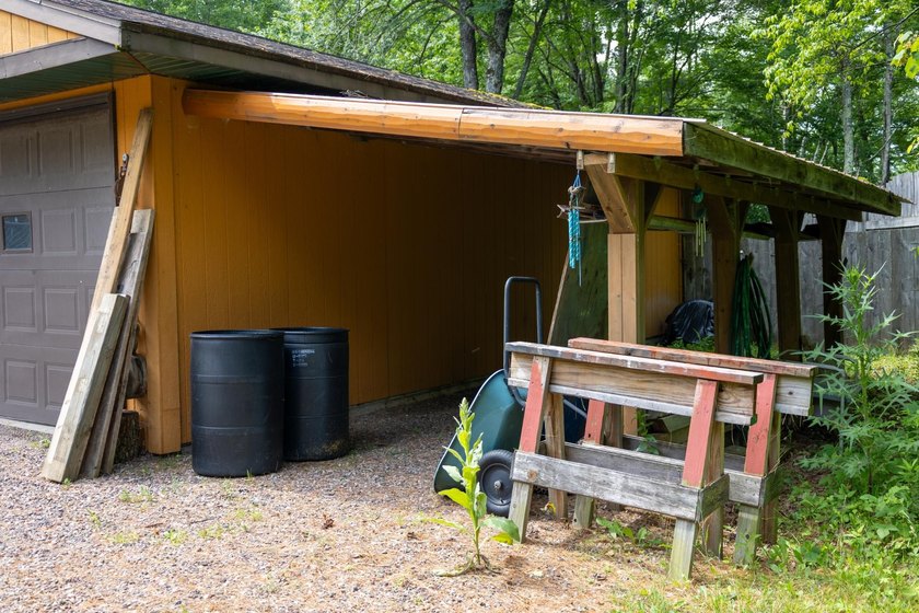 (208/JM) Enjoy Lake Living Without the Lake Price! This cozy - photo 24