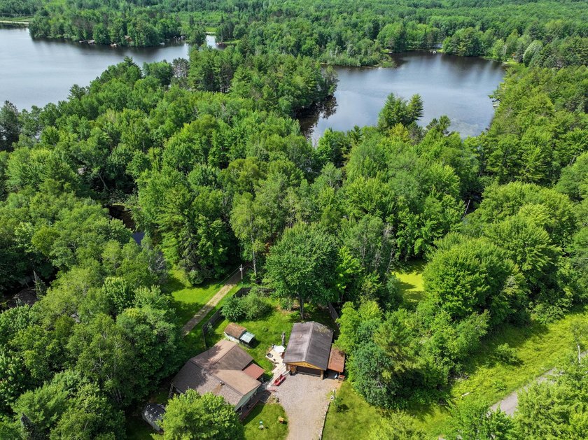 (208/JM) Enjoy Lake Living Without the Lake Price! This cozy - photo 29