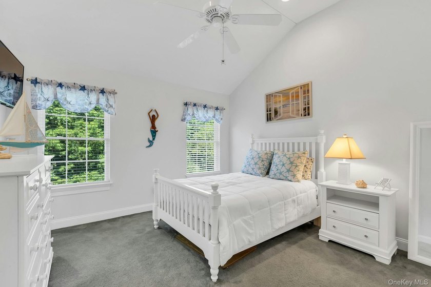 Welcome to effortless living in this beautifully maintained - photo 26