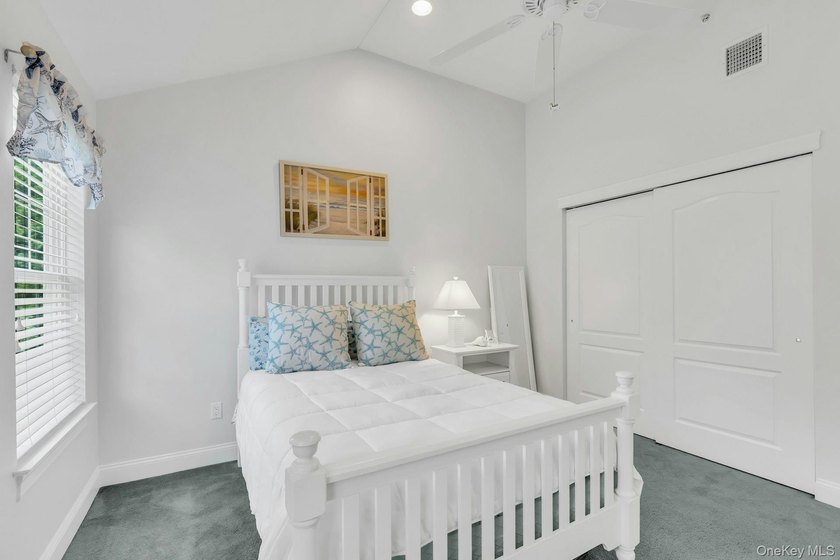 Welcome to effortless living in this beautifully maintained - photo 27