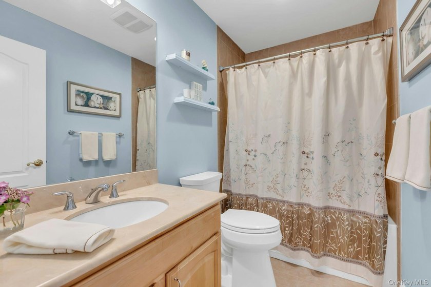 Welcome to effortless living in this beautifully maintained - photo 28