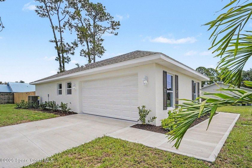 Brand new and ready for you! Move-in-ready home, designed with - photo 4