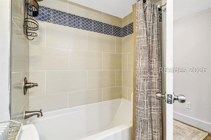 Dual-Income Potential Meets Effortless Coastal Living: Welcome - photo 32