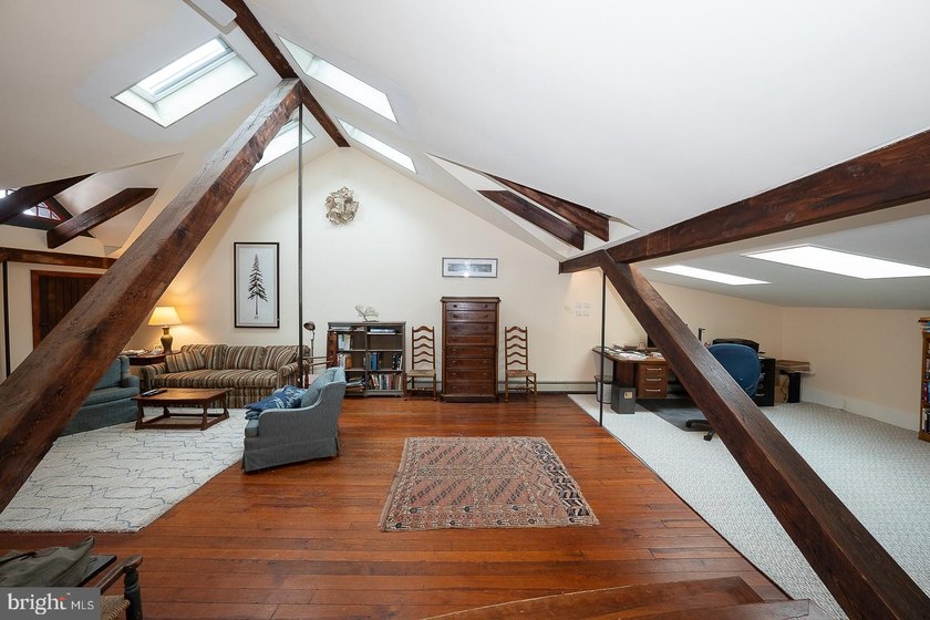 Approximately 4,630 square feet, five bedrooms, three and a half - photo 49