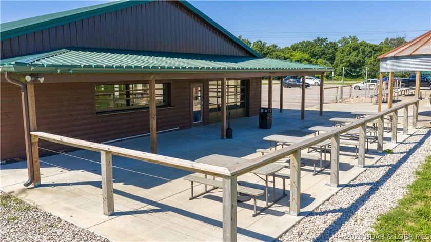 Outstanding commercial opportunity or the ultimate man cave! - photo 20