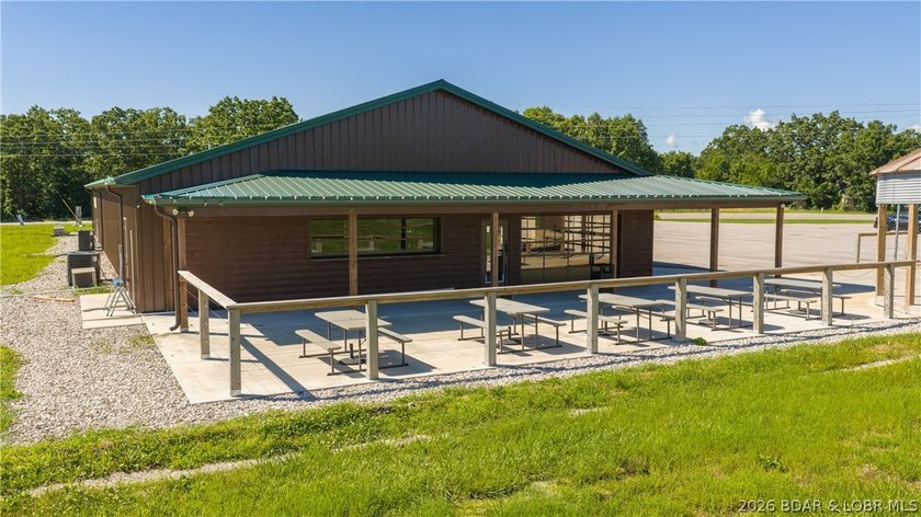 Outstanding commercial opportunity or the ultimate man cave! - photo 21