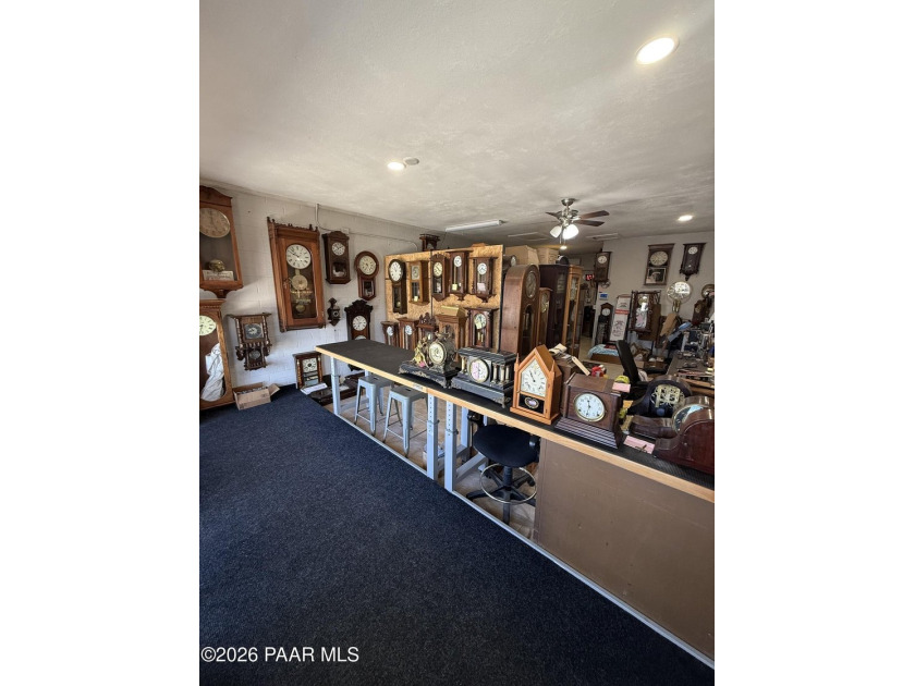 Rare opportunity to acquire a fully leased, income-producing - photo 7
