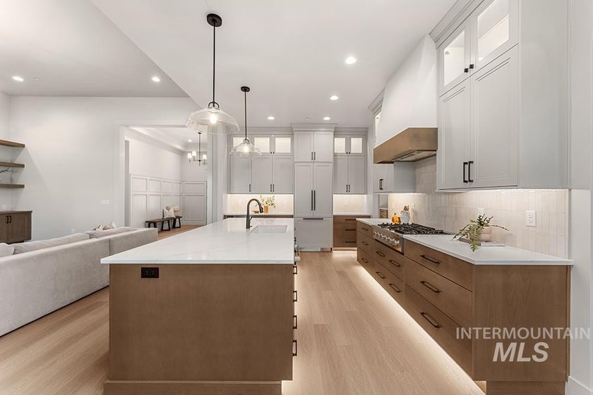 Brand-new luxury single-level home on nearly one acre, backing - photo 14