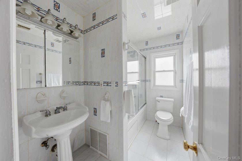 Welcome to this rare ranch-style retreat in the desirable - photo 16