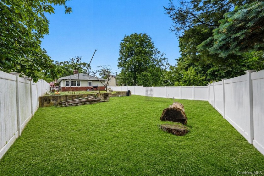Welcome to this rare ranch-style retreat in the desirable - photo 20