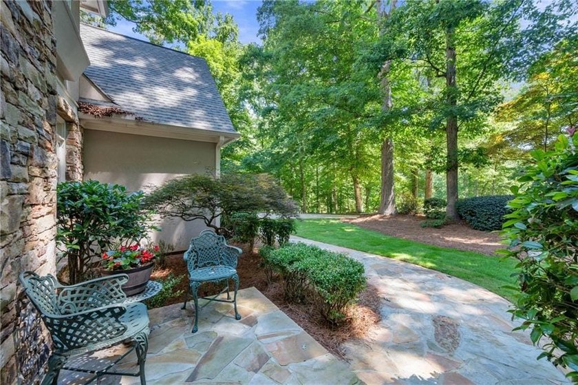 Welcome to this exceptional custom-built home in the prestigious - photo 4