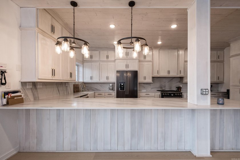Private barndominium retreat on approximately 71 acres behind a - photo 14