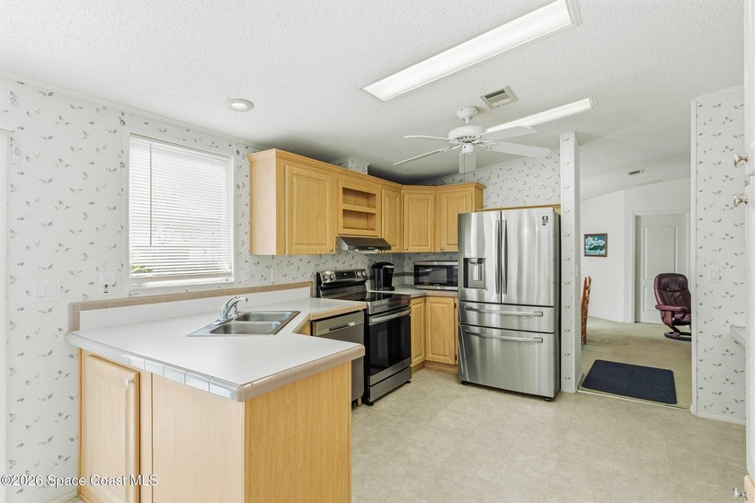 Welcome to easy Florida living in the desirable 55+ community of - photo 6