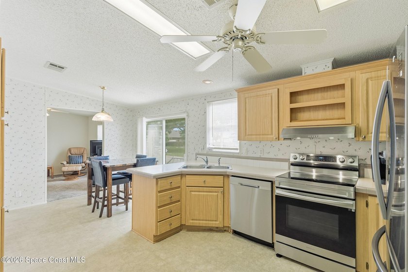 Welcome to easy Florida living in the desirable 55+ community of - photo 7