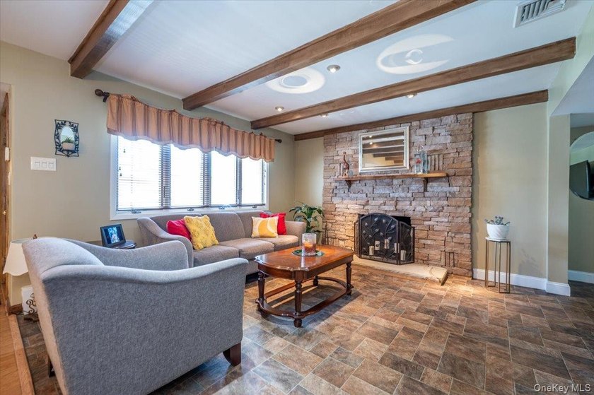 Expanded wide- line ranch set on a generous 75/150 property in - photo 4