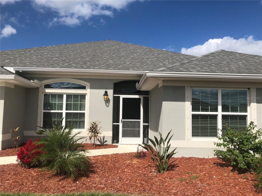 Spacious and impressive 4 Bedroom, 3 Bathroom home with attached - photo 3
